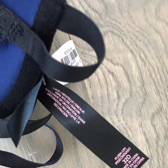 BNWT Victoria’s Secret push-up bra - Picture 4 of 4